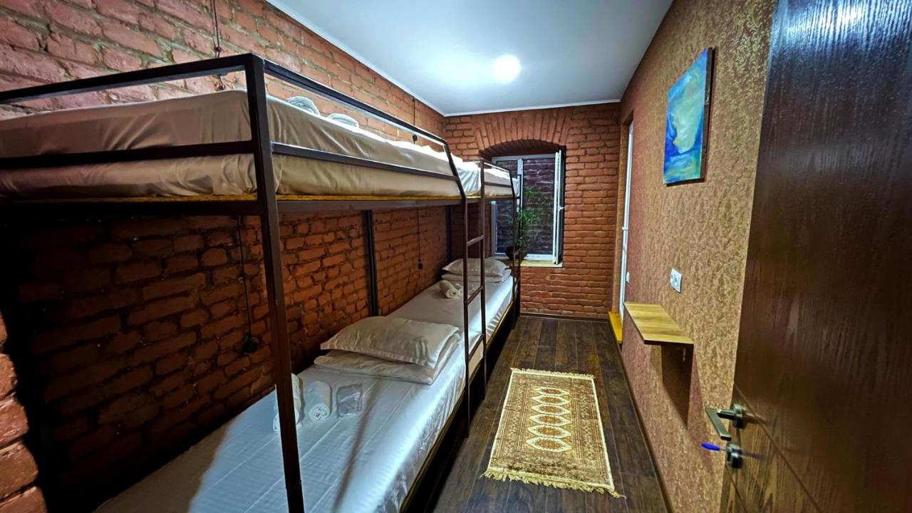 Hostel Pirosmani تبليسي المظهر الخارجي الصورة