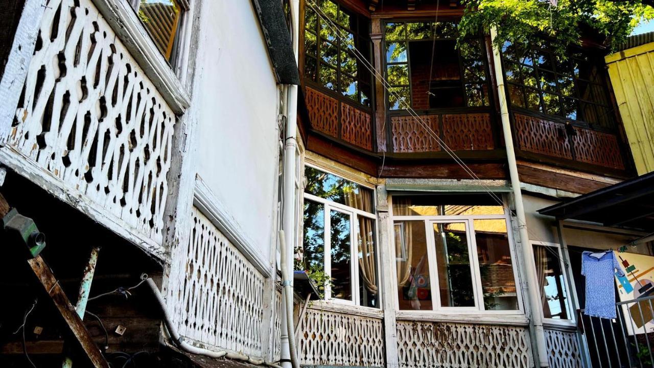 Hostel Pirosmani تبليسي المظهر الخارجي الصورة