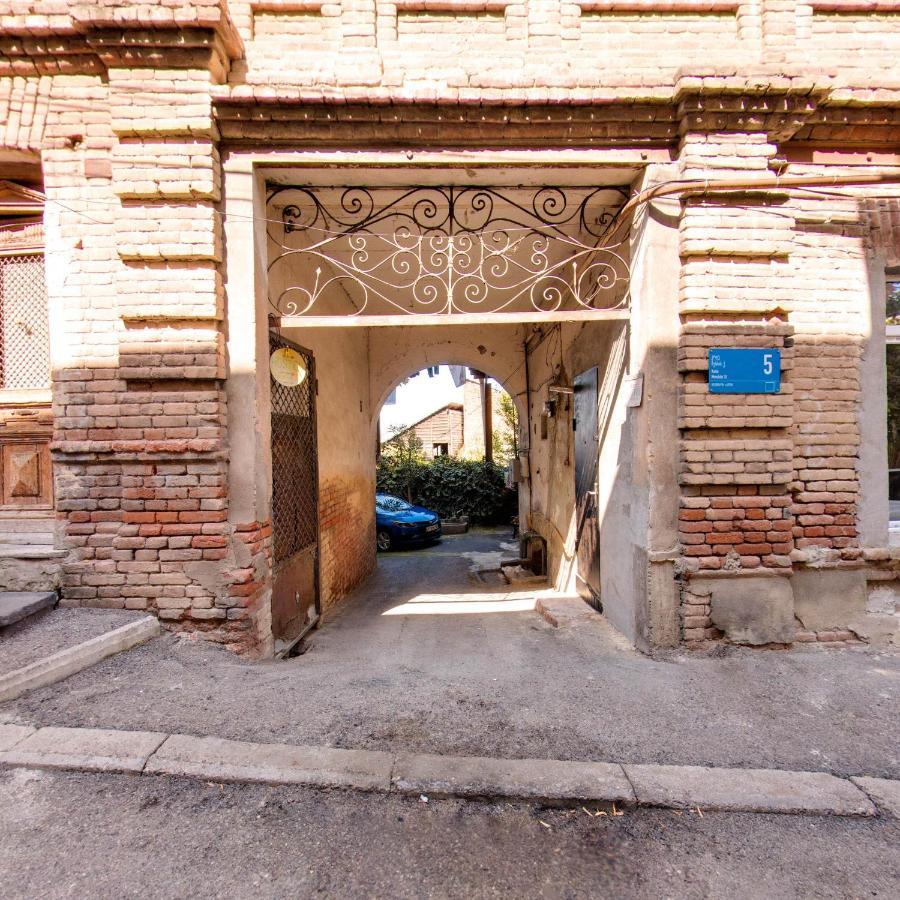 Hostel Pirosmani تبليسي المظهر الخارجي الصورة